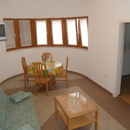 Lorena Apartments In Pula Extérieur photo