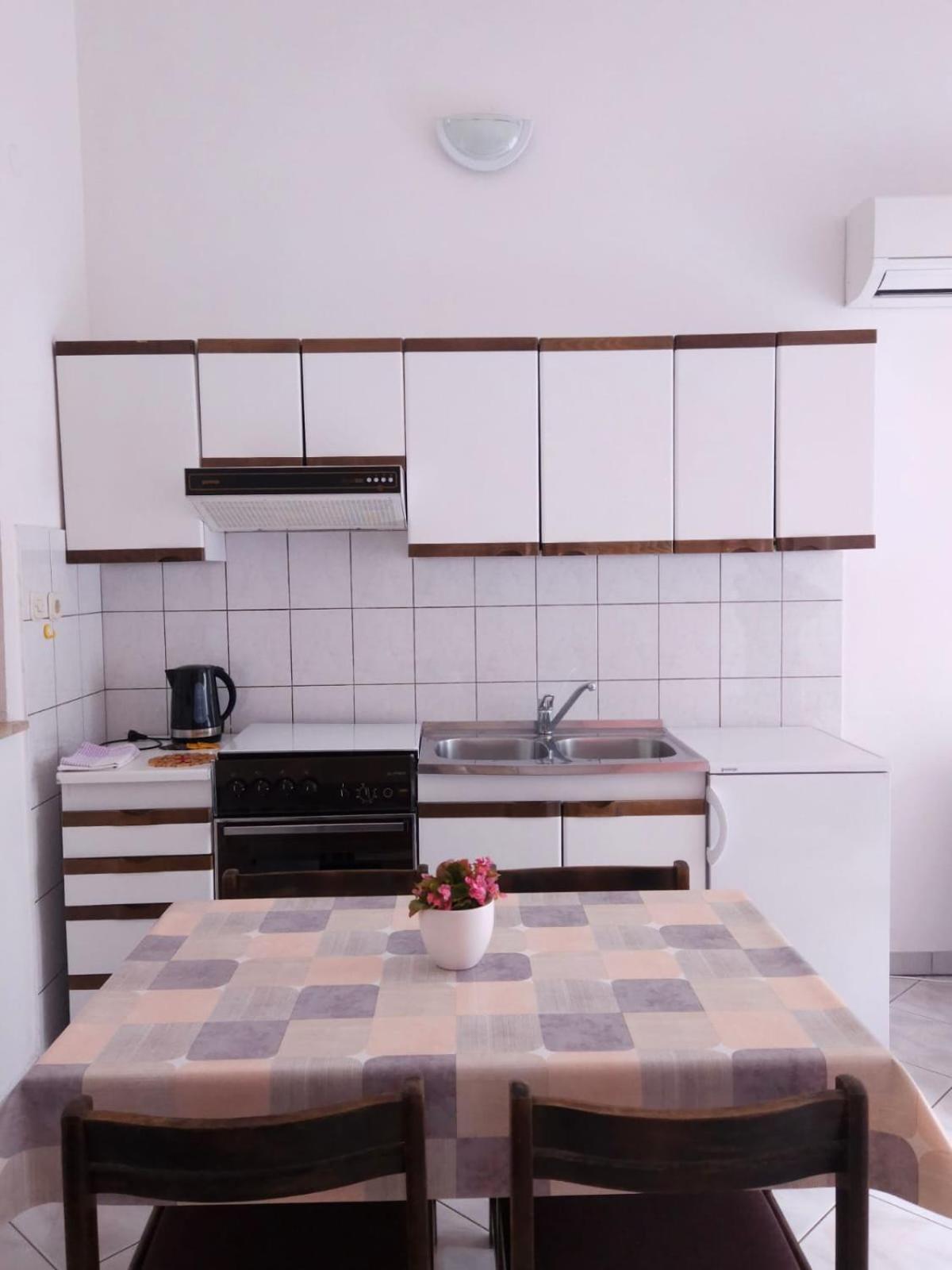 Lorena Apartments In Pula Extérieur photo