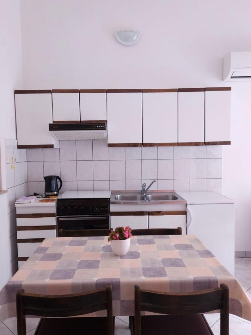 Lorena Apartments In Pula Extérieur photo